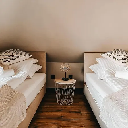 Apartman Okno W Gorce-magiczny Na Uboczu Nad Jeziorem Czorsztynskim, Velo Czorsztyn, Szczawnica, Zakopane *